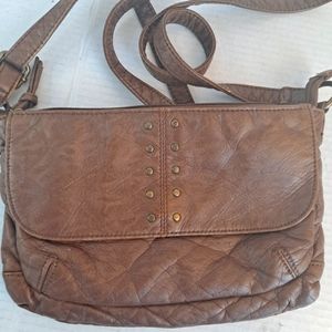 Vintage Bueno Crossbody Brass  Studs Brown Leather Small  Pockets Zipper